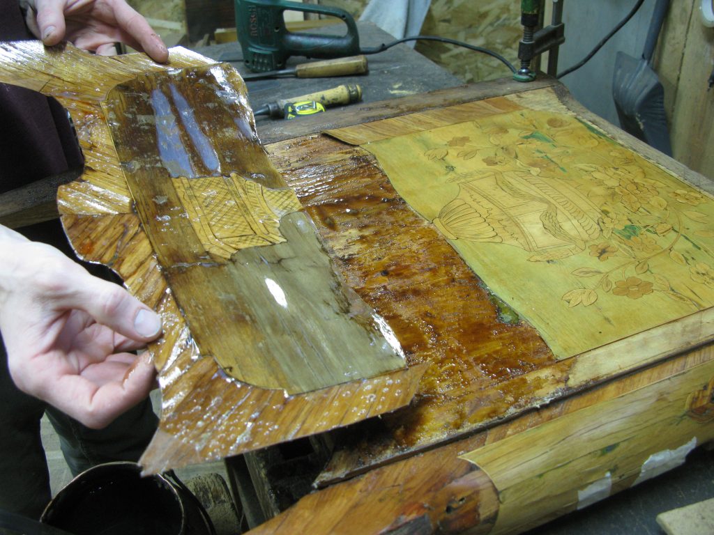 colles en haute ébénisterie, Colle de nerf, Colles vinyliques