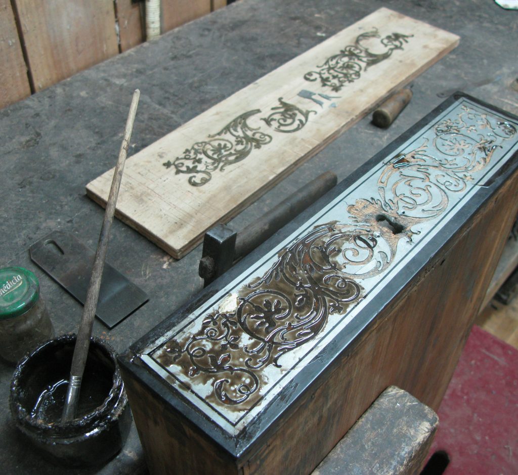 colles en haute ébénisterie, Marqueterie fine, Restauration de meubles