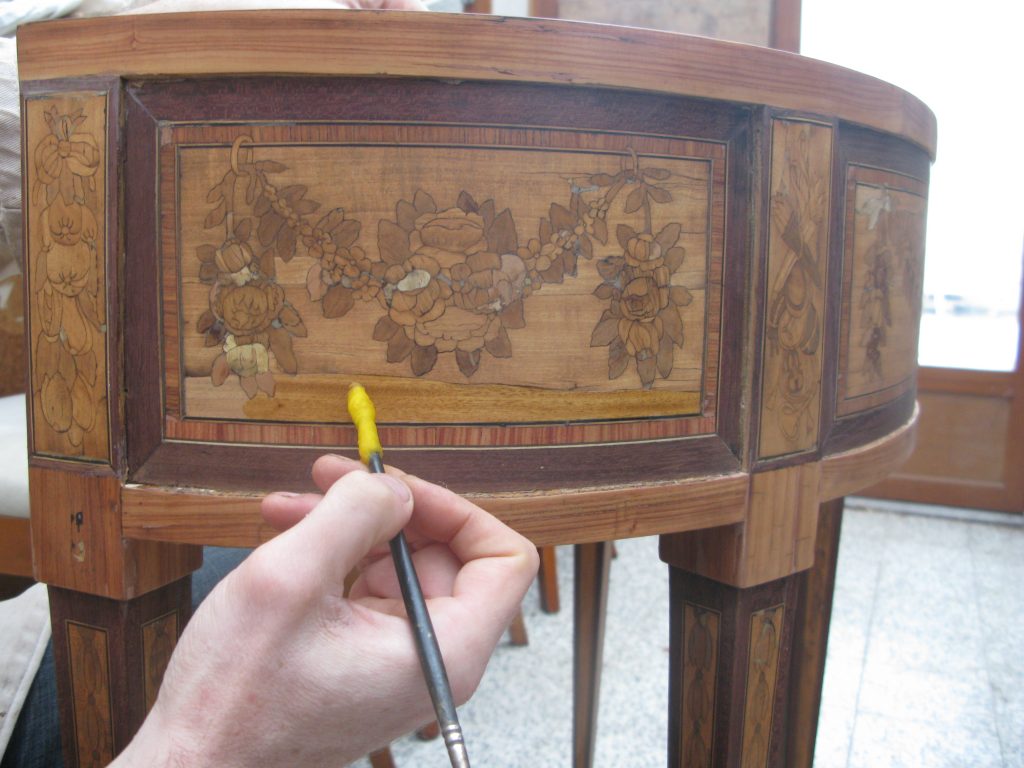 marqueterie contemporaine, techniques marqueterie, innovation ébénisterie, excellence artisanale, marqueterie contemporaine luxe