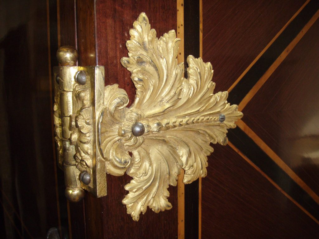 évolution de la haute ébénisterie, héritage ébénistes, savoir-faire luxe, excellence artisanale, évolution haute ébénisterie française