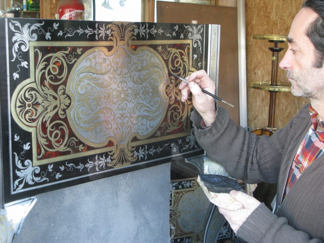 restauration mobilier d'exception, grands maîtres restaurateurs, savoir-faire ancestral, excellence restauration
