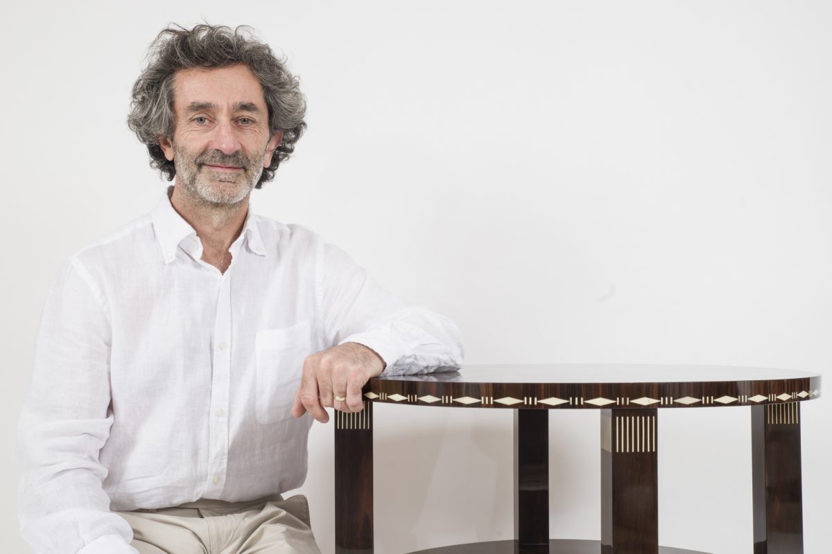 collaboration designers ébénisterie luxe, atelier ébénisterie prestige, mobilier luxe sur mesure