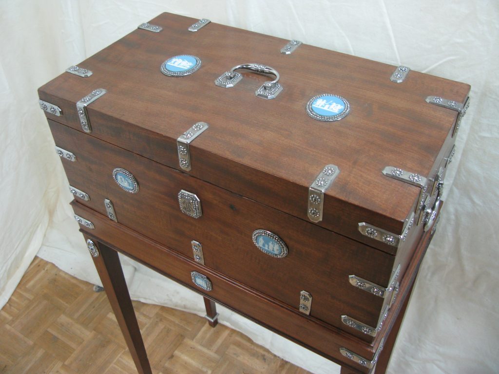 histoire ébénisterie contemporaine, évolution ébénisterie, tradition ébénisterie, innovation ébénisterie