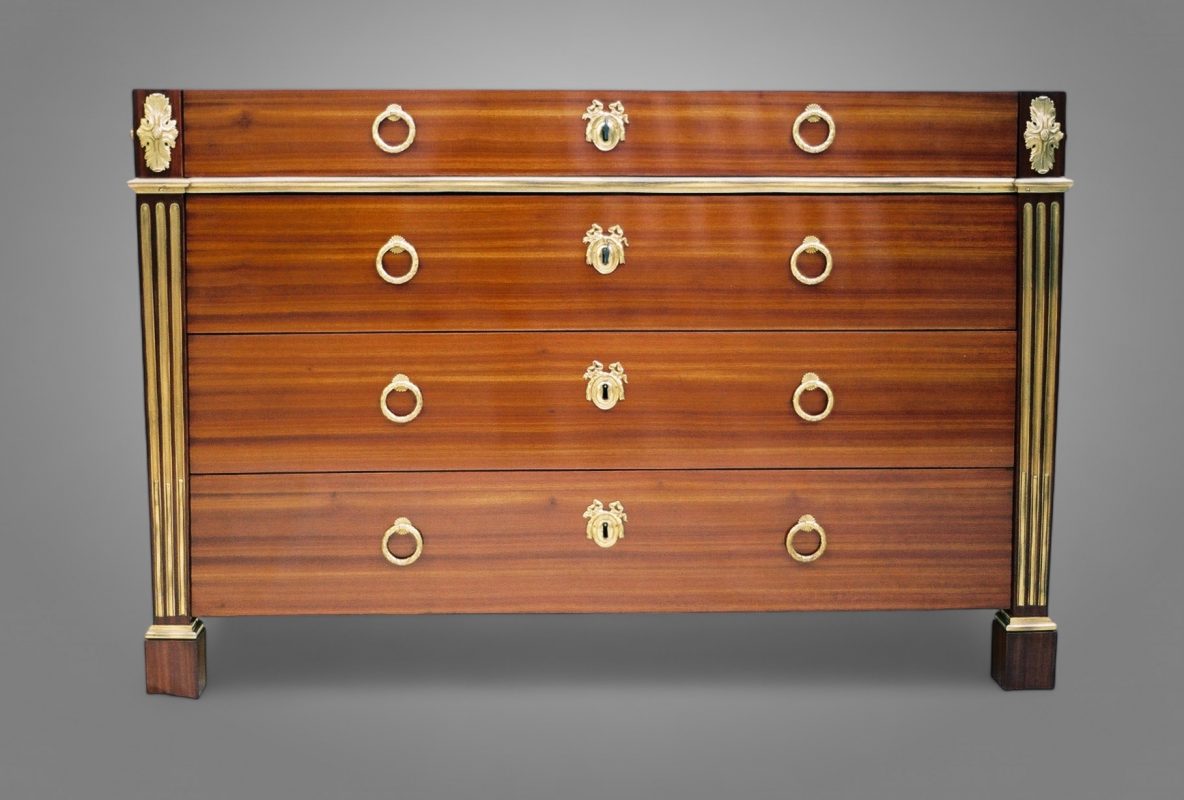 Réparation meuble ancien commode RVLC - Luxury furniture craftsman Paris EPV