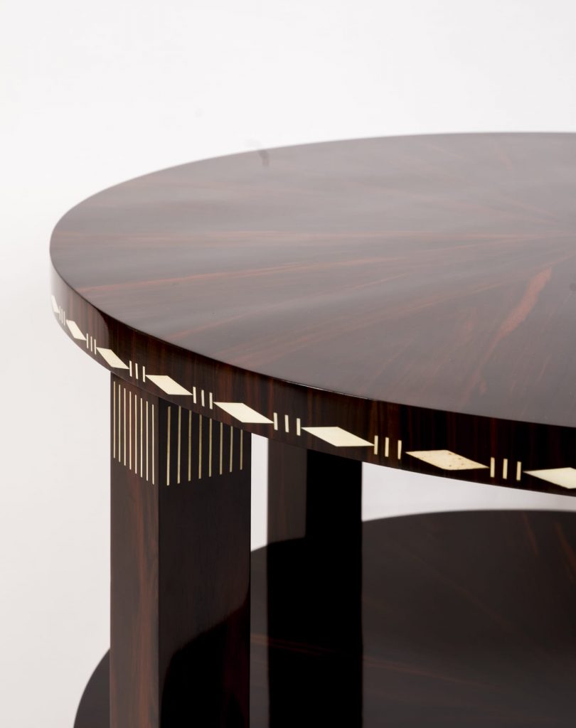 table en bois précieux, table basse, table circulaire