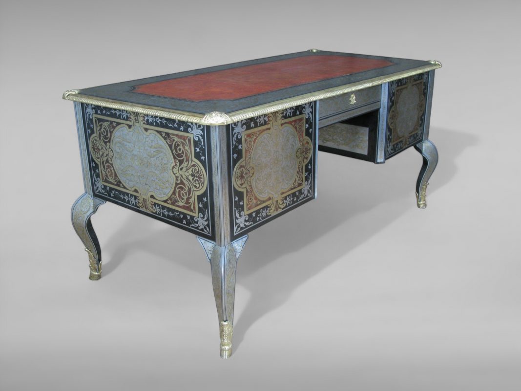 Ébénisterie rare bureau étain - Antique pewter specialist France / restauration d'un bureau présidentiel