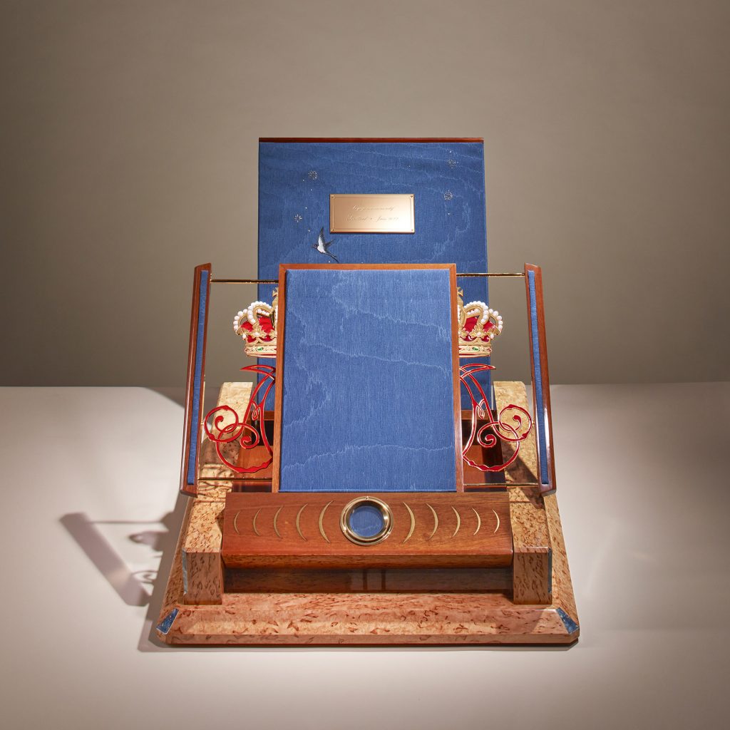 Création mobilier luxe Belle Époque - Bespoke royal furniture designer