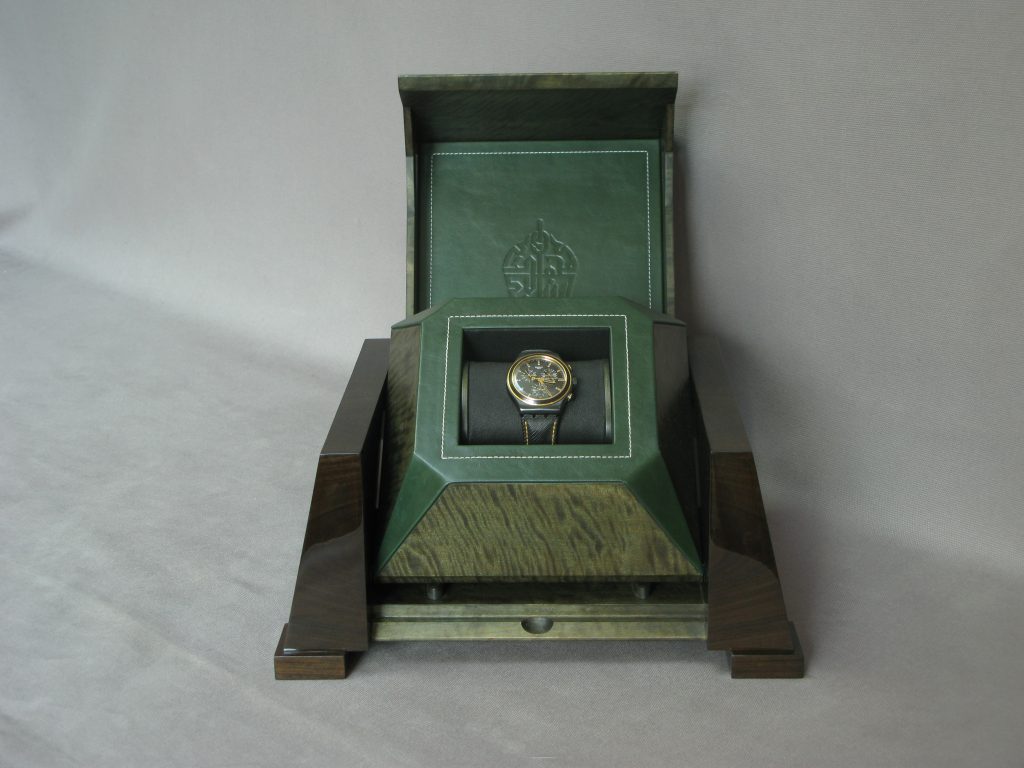 Meubles pour petits espaces, écrin pour montre