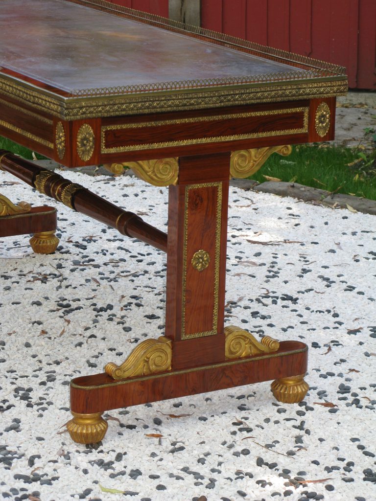 haute ébénisterie, meubles de style Louis XIV, restauration de meubles anciens